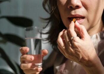 Η καλύτερη ώρα της ημέρας για να πάρετε τις βιταμίνες σας – Αναλυτικός οδηγός