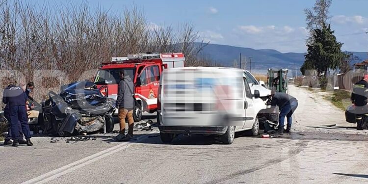 Alldaynews.gr Μητέρα σκοτώθηκε σε τροχαίο και τραυματίστηκε το ανήλικο παιδί της