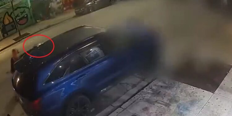 Alldaynews.gr 27χρονη τραγουδίστρια σκoτώνει τον μάνατζέρ της στη μέση του δρόμου – Βίντεο ντοκουμέντο