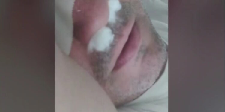 Alldaynews.gr «Ήταν ο πατέρας του παιδιού που κάνει bullying στο δικό μου» λέει ο γονέας που έπεσε θύμα ξυλοδαρμού (video)