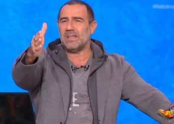 «Κόλαφος» ο Αντώνης Κανάκης στο Ράδιο Αρβύλα: «Δεν ντρέπεστε ρε αλήτες, ρε κωλ…δα; Πόσο βλάκες μπορεί να είστε;»