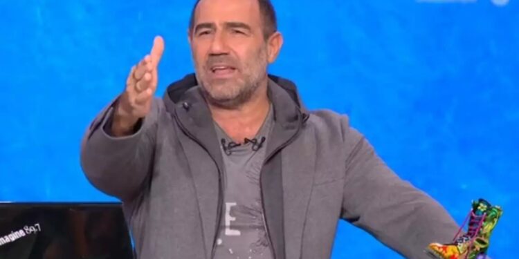 «Κόλαφος» ο Αντώνης Κανάκης στο Ράδιο Αρβύλα: «Δεν ντρέπεστε ρε αλήτες, ρε κωλ…δα; Πόσο βλάκες μπορεί να είστε;»