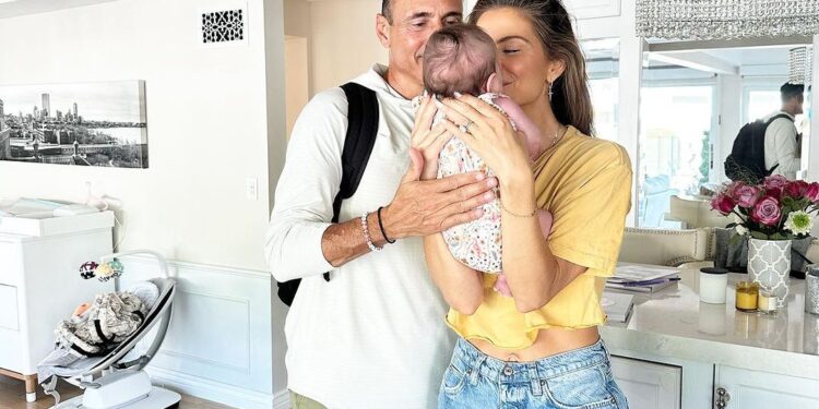 Maria Menounos: Το δημόσιο “ευχαριστώ” στην παρένθετη μητέρα που γέννησε την κόρη της – “Πάντα ευγνώμων”