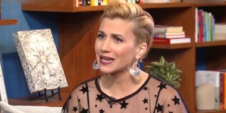 Alldaynews.gr “Μαμά με ακούς, μαμά, μαμά!”: “Πάγωσαν” στο πλατό της ΕΡΤ με την Πέννυ Μπαλτατζή, καθηλώνει για τις τραγικές στιγμές