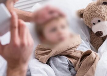 Ιός Κοξάκι: Αυξάνονται τα κρούσματα σε παιδιά – Το χαρακτηριστικό σύμπτωμα