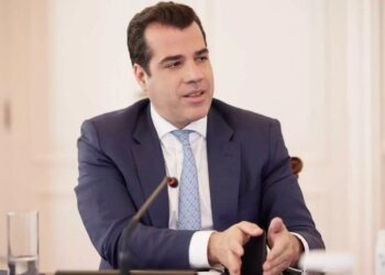 Alldaynews.gr Πλεύρης: Είχα 20% πιθανότητες να ζήσω – Η σύζυγος μου υπέγραψε το έντυπο