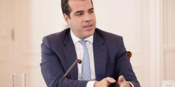 Alldaynews.gr Πλεύρης: Είχα 20% πιθανότητες να ζήσω – Η σύζυγος μου υπέγραψε το έντυπο