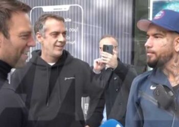 Ποιος είσαι; – Εσύ ποιος είσαι;: Συνάντηση-έπος Κασσελάκη και Snik, ο ένας δεν ήξερε ποιος είναι ο άλλος