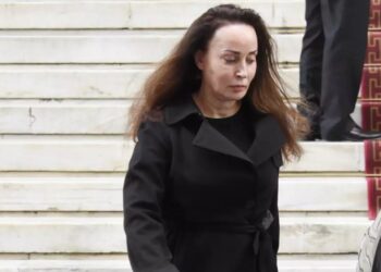 Βίκυ Τσοχατζοπούλου: «Δεν είναι απόφαση, είναι ανάγκη να φύγουμε από τη χώρα»