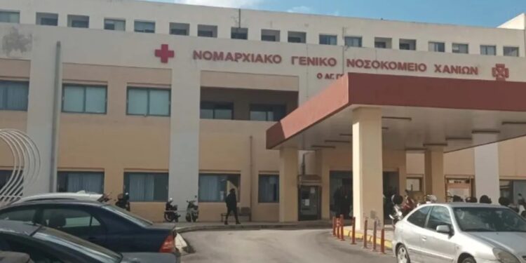 Σοκ στα Χανιά: 42χρονη έπεσε από τον 4ο όροφο – Νοσηλεύεται σε σοβαρή κατάσταση στη ΜΕΘ