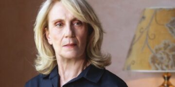 Αφορισμό της Θέμις Μπαζάκα ζητούν ιερείς: «Να παρέμβει το ΕΣΡ για τις εμετικές δηλώσεις» (video)