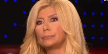 Alldaynews.gr Επικό σκηνικό στη Ζήνα που ξέχασαν ανοιχτό μικρόφωνο: «Έχω ένα μ@δ0μ0^ν! στο Zoom» (video)