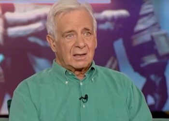 Ακραiο! Το ελαιόλαδο κοντεύει σε νέα «τpελή τıμń» – Πóσο πάει ο τενεκές