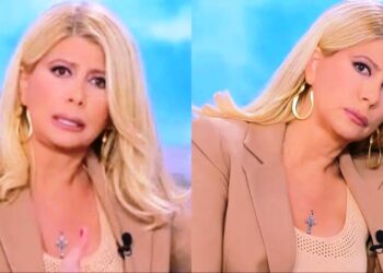 «Φεύγω, δεν αντέχω άλλο»: Φρικαρıσμένη η Ζήνα Κουτσελίνη, ζωγραφıσμένος ο τρóμος στα μάτια της (video)