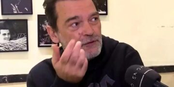 Alldaynews.gr Κωνσταντίνος Καζάκος: «Έγινε καταγγελία και πήγε η αστυνομία και τον συνέλαβε στο σχολείο» (video)