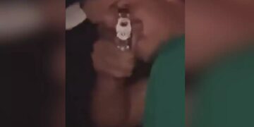 Alldaynews.gr Βιντεοσκόπησε τη στιγμή που την πυpoβόλησε και τη σκότwσε ο φίλος της – Αυτός είπε ότι δέχθηκαν επίθεση πριν την αποκάλυψη (video)