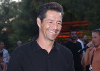 “Για σένα αξίζει να ζω”: “Λιώνει” το διαδίκτυο ο Απόστολος Ρουβάς, η 1η φωτογραφία με τον 2 μηνών γιο του