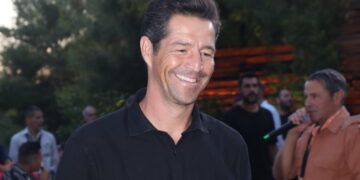 Alldaynews.gr “Για σένα αξίζει να ζω”: “Λιώνει” το διαδίκτυο ο Απόστολος Ρουβάς, η 1η φωτογραφία με τον 2 μηνών γιο του