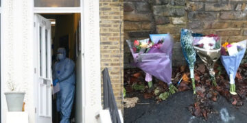 Σοκ στο Λονδίνο: Μητέρα κατηγορείται για την άγρια δολοφονία του 4χρονου γιου της – Βρέθηκε μαχαιρωμένος