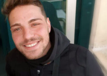 Θρίλερ με την εξαφάνιση του 27χρονου γεωπόνου από τον Ελαιώνα – Τα μηνύματα τρόμου και οι εικόνες με όπλα