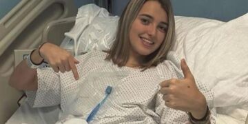 Alldaynews.gr Ισπανίδα στραβοκατάπιε μπουκιά και μετά κατάπιε και οδοντόβουρτσα 20 εκατ. που χρησιμοποίησε για να μην πνιγεί