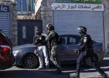 Alldaynews.gr Ιερουσαλήμ: Η στιγμή που Ισραηλινοί αστυνομικοί επιτέθηκαν σε ρεπόρτερ του Αnadolu – Ξεκίνησε έρευνα