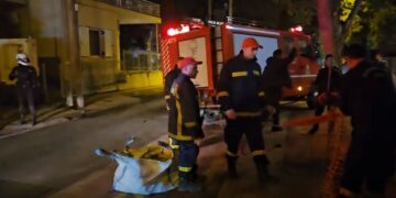 Alldaynews.gr Ατύχημα στην Αγία Παρασκευή: Άνδρας έπεσε σε ανοιχτό φρεάτιο με οπτικές ίνες και του καρφώθηκε μπετόβεργα (video, φωτο)