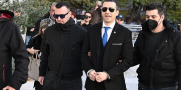 Alldaynews.gr Ηλίας Κασιδιάρης: Τέθηκε σε αργία μετά την ορκωμοσία του ως δημοτικός σύμβουλος – Εξέπεσε του αξιώματος