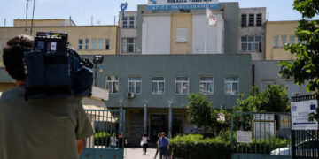 Alldaynews.gr Ώρες αγωνίας για τον 31χρονο αστυνομικό: Υποβλήθηκε σε εξωνεφρική αιμοκάθαρση – Δεν λειτουργούν πολλά ζωτικά του όργανα