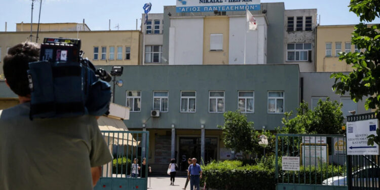 Alldaynews.gr Ώρες αγωνίας για τον 31χρονο αστυνομικό: Υποβλήθηκε σε εξωνεφρική αιμοκάθαρση – Δεν λειτουργούν πολλά ζωτικά του όργανα