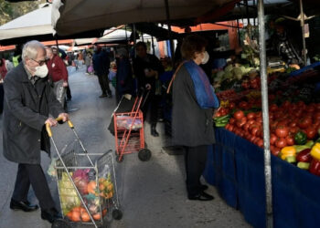 Με POS και IRIS οι πληρωμές στις λαϊκές αγορές από την Τρίτη 2/1: Πώς θα πληρώνουμε με κάρτες