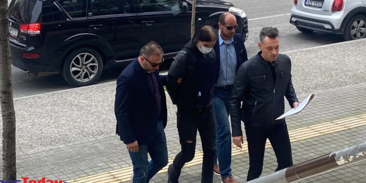 Alldaynews.gr Στα δικαστήρια ο Νορβηγός που δολοφόνησε τον αστυνομικό – Η φράση που είπε πριν τον μαχαιρώσει