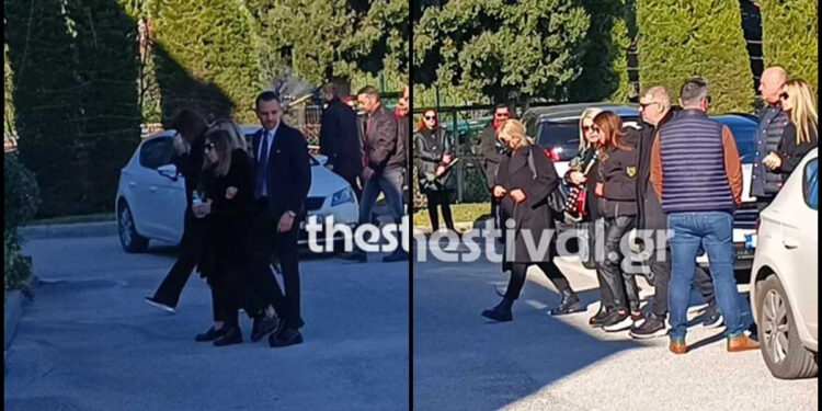 Alldaynews.gr Βασίλης Καρράς: Υποβασταζóμενες η σύζυγος και η κόρη του – Έφτασε στον οίκο τελετών η σορóς του