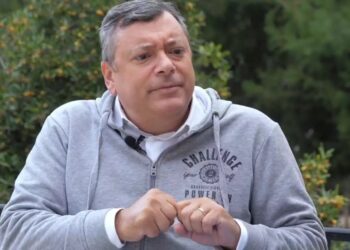 Alldaynews.gr Τρομακτικό! Ανεμοστρόβιλος διέλυσε σπίτι εξαμελούς οικογένειας στην Βάρη (φωτο)