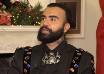 Περικλής Κονδυλάτος: «Δεν έχω εσώρουχα στη ντουλάπα μου»