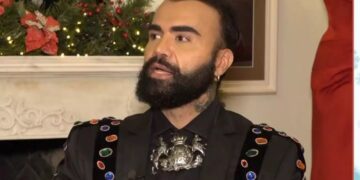 Alldaynews.gr Περικλής Κονδυλάτος: «Δεν έχω εσώρουχα στη ντουλάπα μου»