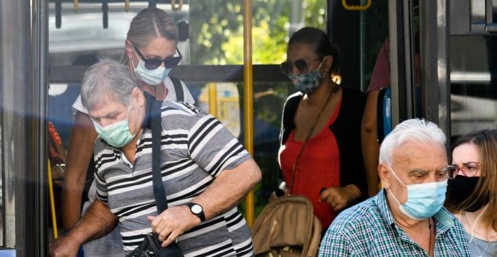 Alldaynews.gr Κορονοϊός: Σύσταση για χρήση μάσκας σε κλειστούς χώρους, νοσοκομεία και ΜΜΜ – Τι αποφάσισε η Εθνική Επιτροπή Λοιμώξεων