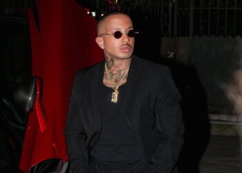 Alldaynews.gr Light: Το αστρονομικό ποσό που χάλασε στα μπουζούκια – «Ξόδεψα 1 εκ. ευρώ σε λουλούδια»