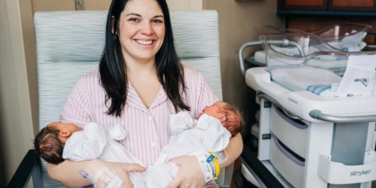 Απίστευτο: 32χρονη γέννησε δύο μωρά από δύο μήτρες μέσα σε δύο μέρες