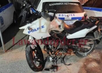 Νεκpός αστυνομικός της ΔΙ.ΑΣ σε καταδίωξη: Έπεσε πάνω σε περιπολικό – Κυνηγούσαν Ρομά με κλεμμένο ΙΧ (video)