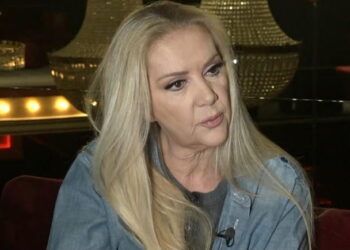 Έλντα Πανοπούλου: «Είμαστε σίγουροι ότι ο κύριος Βασιλείου είναι πατέρας του Γιώργου Αλκαίου;»