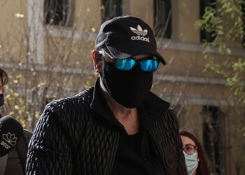 Η επιστροφή του Νότη Σφακιανάκη: «Έρχεται νέος δίσκος» (video)