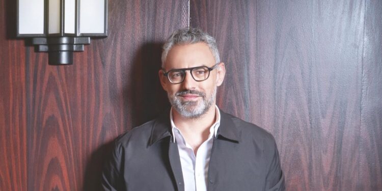 Alldaynews.gr «Θάνο, ηρέμησε»: «Λύγισε» στον αέρα ο κάμεραμαν του Ράδιο Αρβύλα, ζήτησε το λόγο, δεν άντεξε & ξέσπασε σε κλάματα