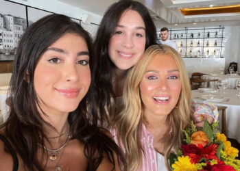 Νατάσα Θεοδωρίδου: «Σταμάτησα να πηγαίνω στο σχολείο των παιδιών μου γιατί δεν άκουγα καλά πράγματα»