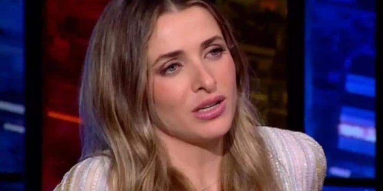Alldaynews.gr Της επιτέθηκε επειδή κόρναρε – «Χτυπούσε το αυτοκίνητο και με κλώτσησε»