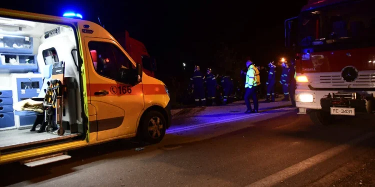 Alldaynews.gr Τραγωδία ΠΡΙΝ ΑΠΟ ΛΙΓΟ: Νεκpός 24χρονος σε μετωπική σύγκρουση ΙΧ αυτοκινήτου με βυτιοφόρο (φωτο)