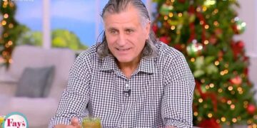 Alldaynews.gr Δήμος Μυλωνάς για Λευτέρη Πανταζή: «Με παίρνει τηλέφωνο κάθε μέρα, εδώ και 20 χρόνια – Έχω δουλειές, δεν μπορώ να το σηκώσω»