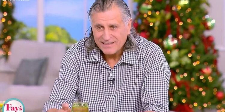 Alldaynews.gr Δήμος Μυλωνάς για Λευτέρη Πανταζή: «Με παίρνει τηλέφωνο κάθε μέρα, εδώ και 20 χρόνια – Έχω δουλειές, δεν μπορώ να το σηκώσω»