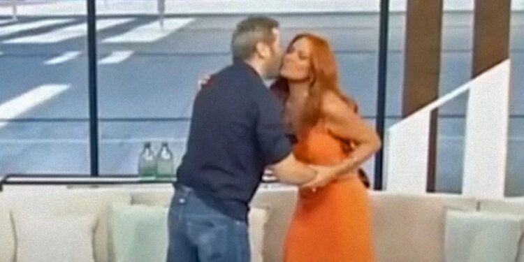 Alldaynews.gr «Έκανα μία άβολη συζήτηση με τα παιδιά μου…»: H επίσημη απάντηση της Σίσσυς Χρηστίδου για τη φημολογούμενη σχέση της με τον Γιάννη Στάνκογλου (video)