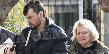 Alldaynews.gr Auτός είναι ο 35χρονος που μαχαiρωσε μέχρι θaνάτου τον πατέρα του μπροστά στην μητέρα του (φωτο, video)